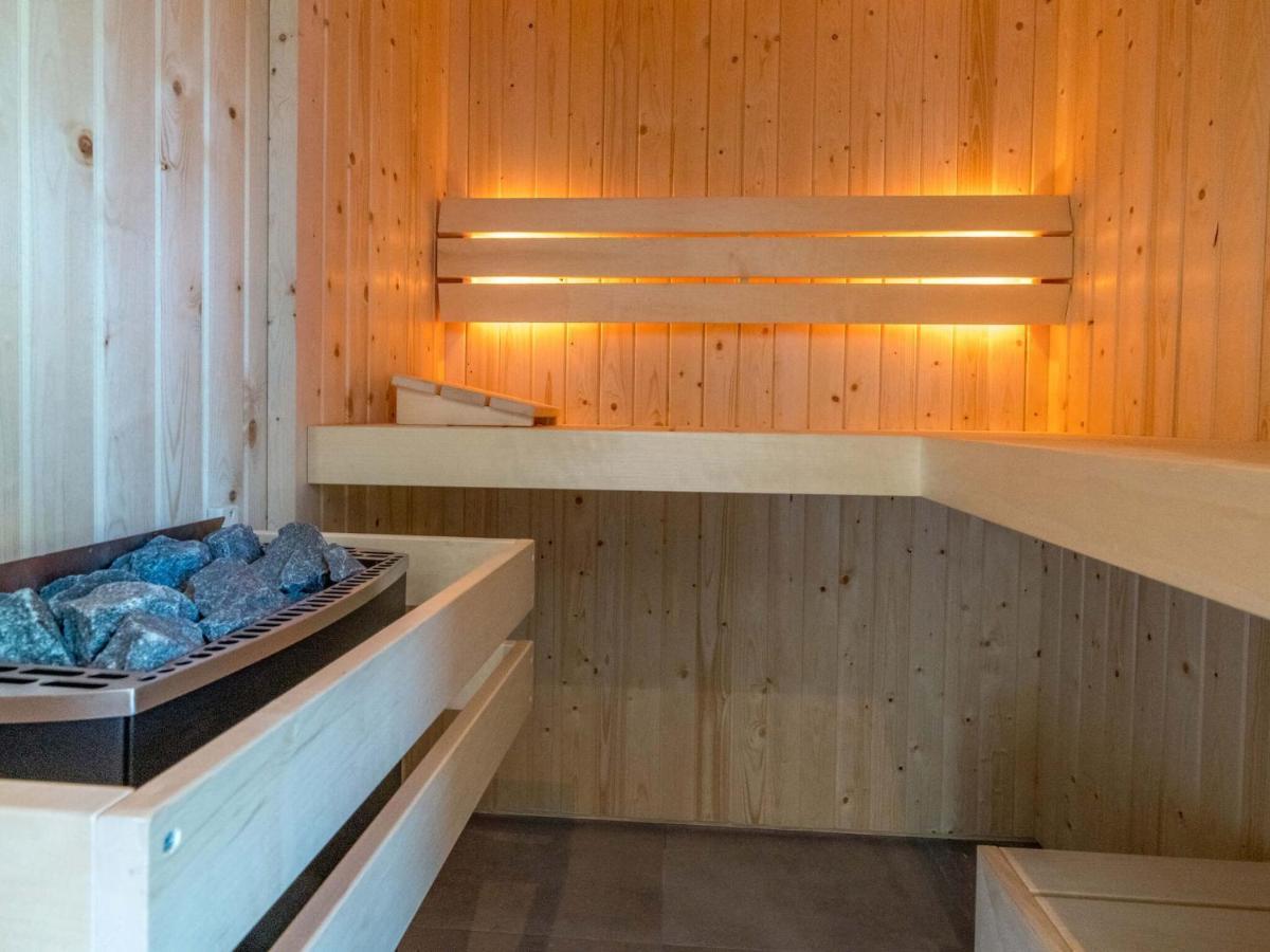 Fantastic Holiday Home With Sauna Westermient Ngoại thất bức ảnh